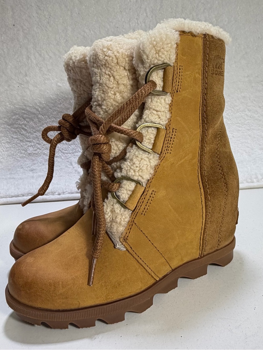Sorel Joan of Arctic Wedge Mid Shearling Leather Boots Tan Women 5 NWOT